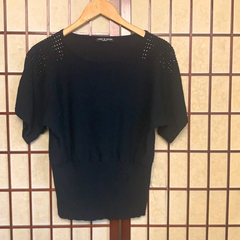 Cable & Gauge Size MP pull over sweater w/ beaded embellishment